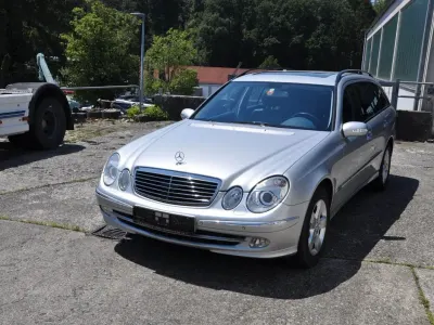 Gebraucht Mercedes E320 Avantgarde 224 PS (164 kW) 2003 Silber Kombi