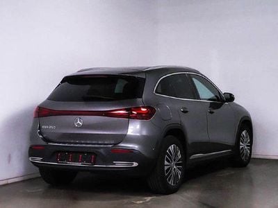 Mercedes EQA250