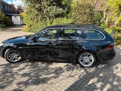 BMW 525