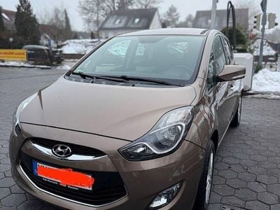 Gebraucht Hyundai ix20 Trend 125 PS (91 kW) 2014 Grau Kleinwagen
