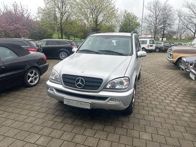 Second-hand Mercedes ML270 163 CP (119 kW) 2003 Argintiu SUV