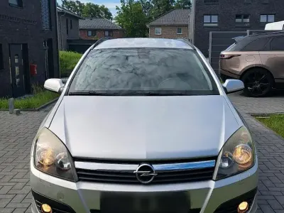 Gebraucht Opel Astra 125 PS (91 kW) 2005 Silber Kombi