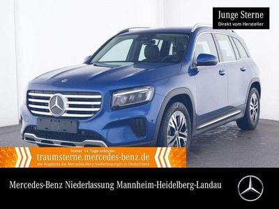 Mercedes GLB220