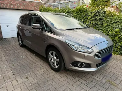 Gebraucht Ford S-MAX Titanium 179 PS (131 kW) 2018 Andere farben Van / Kleinbus