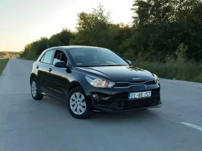 Gebraucht Kia Rio 84 PS (61 kW) 2021 Schwarz Kleinwagen