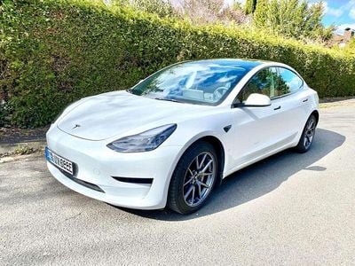 Gebraucht Tesla Model 3 Standard Range Plus 239 kW (325 PS) 2021 Weiß Limousine