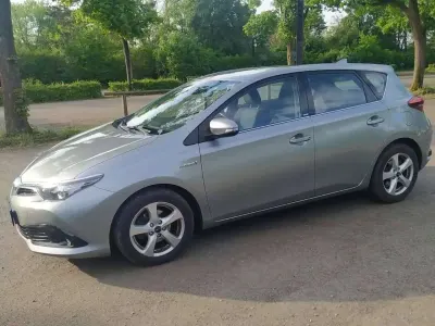Gebraucht Toyota Auris Hybrid Edition-S 99 PS (72 kW) 2016 Grau Kombi