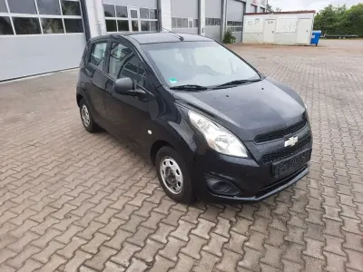 Begagnad Chevrolet Spark 82 HK (60 kW) 2013 Svart Halvkombi