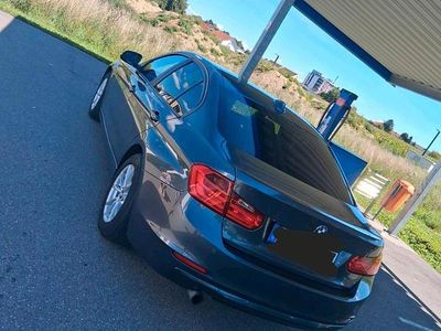 Gebraucht BMW 320 Sport Line 2012 Grau Limousine