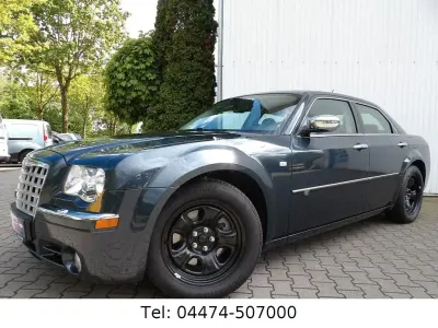 Gebraucht Chrysler 300C 249 PS (183 kW) 2010 Blau Limousine