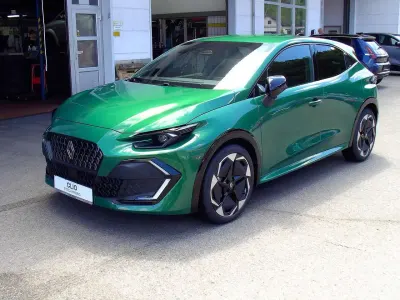 Neu Renault Clio V Techno 160 PS (117 kW) 2026 Absolutgrün Limousine