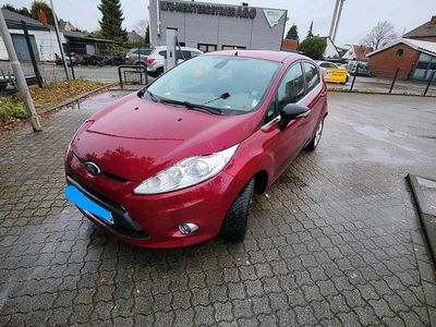 Rot Gebraucht 2010 Ford Fiesta Kleinwagen | 2.600 €