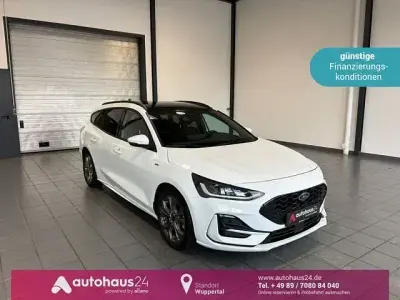 Gebraucht Ford Focus ST-Line 120 PS (88 kW) 2022 Weiß Kombi