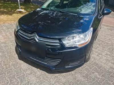 Gebraucht Citroën C4 95 PS (69 kW) 2011 Schwarz Limousine