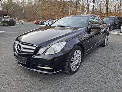Gebraucht Mercedes E200 Avantgarde 184 PS (135 kW) 2011 Schwarz Coupé