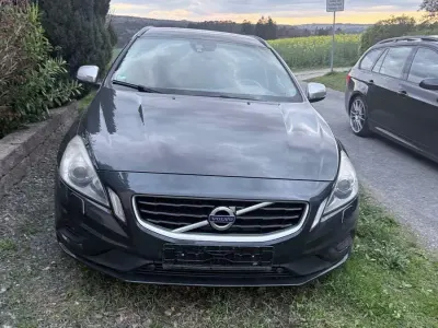 Gebraucht Volvo V60 R-Design 163 PS (119 kW) 2012 Grau Kombi