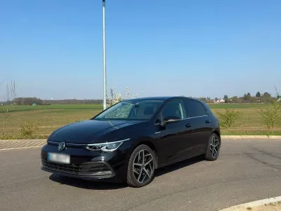 Gebraucht VW Golf VII Style 150 PS (110 kW) 2020 Schwarz Limousine