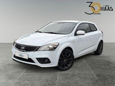 Begagnad Kia ProCeed DREAM-TEAM Edition 125 HK (91 kW) 2012 Vit Halvkombi