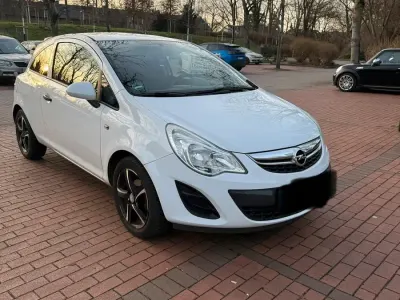 Gebraucht Opel Corsa 60 PS (44 kW) 2011 Weiß Kleinwagen