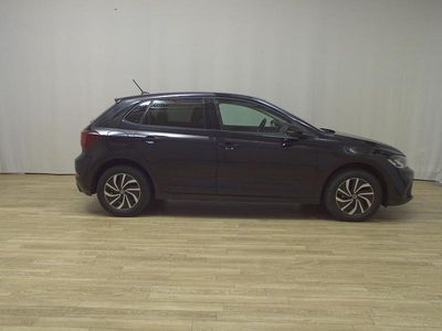 Usata VW Polo Life 95 CV (69 kW) 2023 Nero Utilitaria