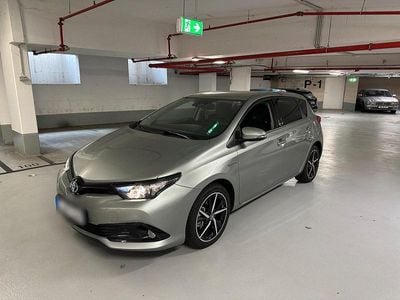 Toyota Auris Hybrid