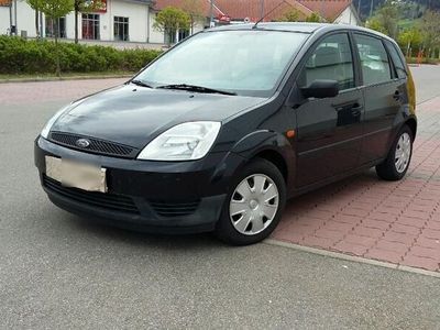 gebraucht Ford Fiesta 1.3 als 4-Türer