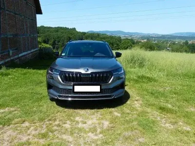 Gebraucht Skoda Karoq SportLine 150 PS (110 kW) 2023 Grau SUV