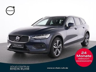 Blau Gebraucht 2023 Volvo V60 CC Ultimate Kombi | 37.850 € (Fairer Preis)