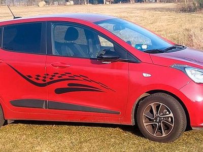 Gebraucht Hyundai i10 67 PS (49 kW) 2018 Rot Kleinwagen