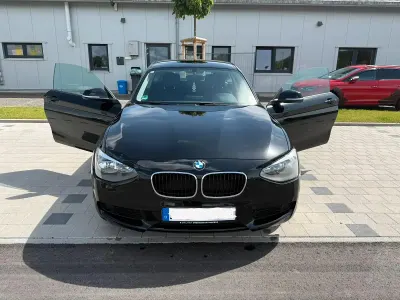 Gebraucht BMW 114 102 PS (75 kW) 2013 Schwarz Kleinwagen