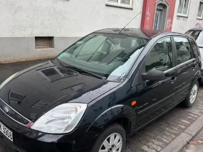 Używany Ford Fiesta 80 KM (58 kW) 2002 Czarny Hatchback