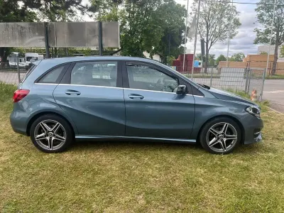 Gebraucht Mercedes B180 AMG 109 PS (80 kW) 2015 Blau Kleinwagen