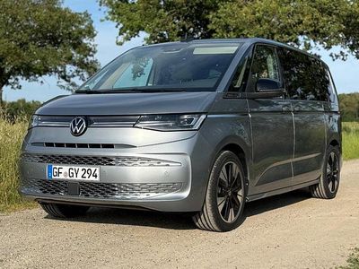 Gebraucht VW Multivan Style 150 PS (110 kW) 2024 Silber Van