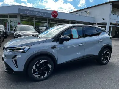 Neu Renault Captur Techno 140 PS (102 kW) 2026 Grau SUV