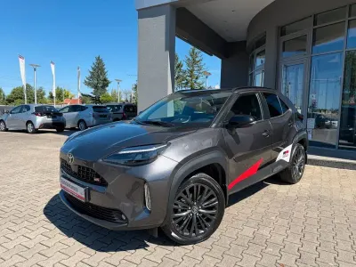 Gebraucht Toyota Yaris Cross Style 131 PS (96 kW) 2024 Grau metallic SUV