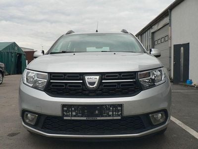 Usado Dacia Logan MCV Lauréate 90 HP (66 kW) 2017 Cinzento Carrinha