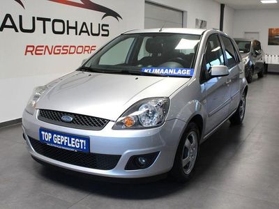 Silber Gebraucht 2007 Ford Fiesta Limousine | 2.490 € (Etwas zu teuer)