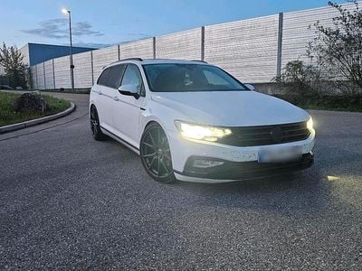 Second-hand VW Passat R-line 200 CP (147 kW) 2020 Alb Break