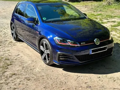 Second-hand VW Golf VII GTI 230 CP (169 kW) 2017 Albastru Berlinǎ