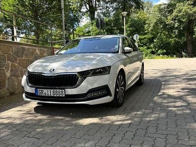 Weiß Gebraucht 2020 Skoda Octavia Kombi | 21.980 € (Teuer)