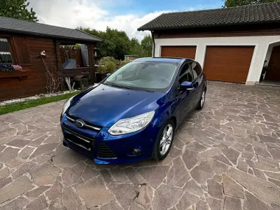 Gebraucht Ford Focus SYNC Edition 116 PS (85 kW) 2014 Blau Kleinwagen