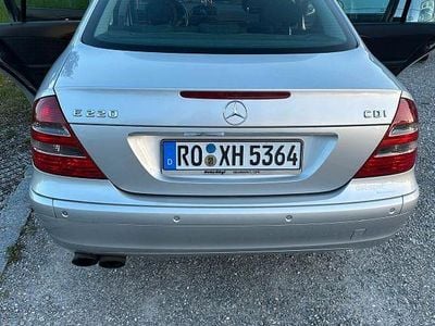 Mercedes E220