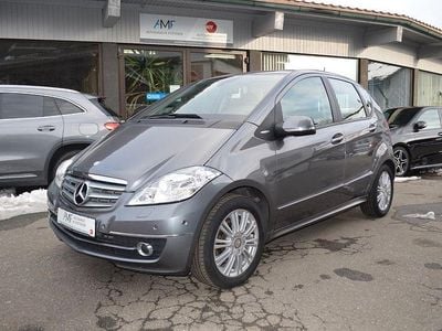 Gebraucht Mercedes A180 116 PS (85 kW) 2012 Grau Limousine