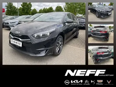 Neu Kia Ceed Platinum Edition 140 PS (102 kW) 2025 (1k) black pearl m Kleinwagen