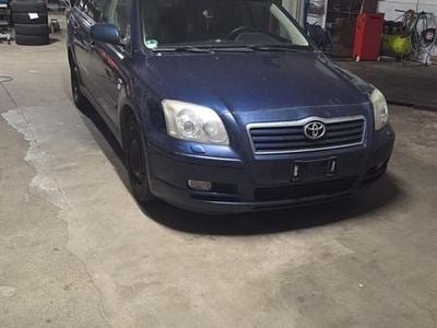 Blau Gebraucht 2005 Toyota Avensis Kombi | 1.500 € (Fairer Preis)