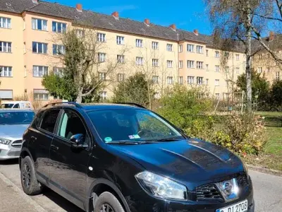 Gebraucht Nissan Qashqai 360º 117 PS (86 kW) 2013 Schwarz SUV