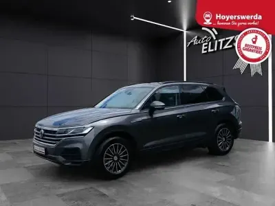 Gebraucht VW Touareg 231 PS (169 kW) 2022 Siliziumgrau metallic SUV