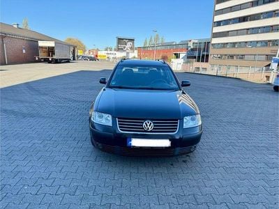 Gebraucht VW Passat Comfortline 131 PS (96 kW) 2001 Schwarz Kombi