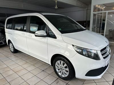 Mercedes V220