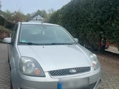 Gebraucht Ford Fiesta 65 PS (47 kW) 2005 Kleinwagen